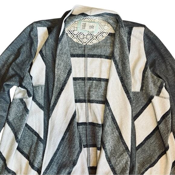 Anthropologie Saturday Sunday Sz L Gray White Stripe Fringe Cardigan Elsie Boho - Picture 3 of 12